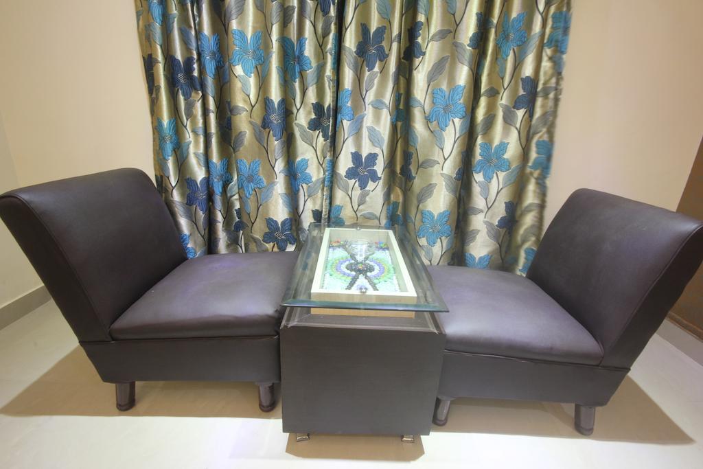 Hôtel Urmee à Bhubaneswar Extérieur photo