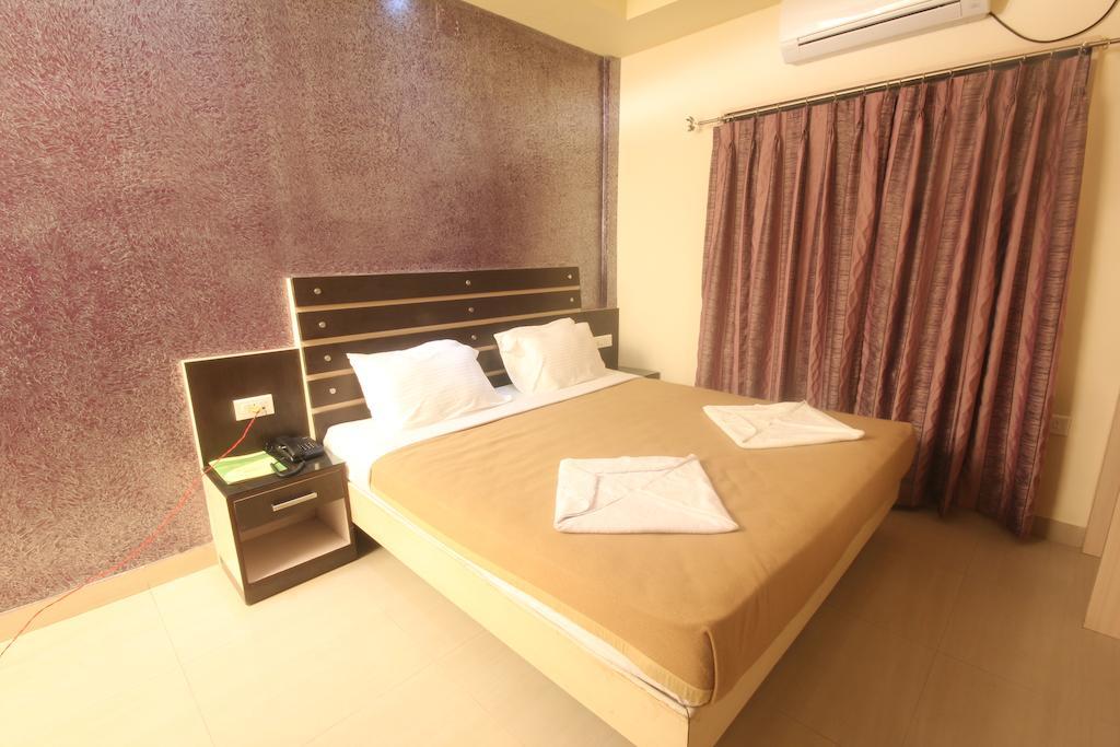 Hôtel Urmee à Bhubaneswar Extérieur photo
