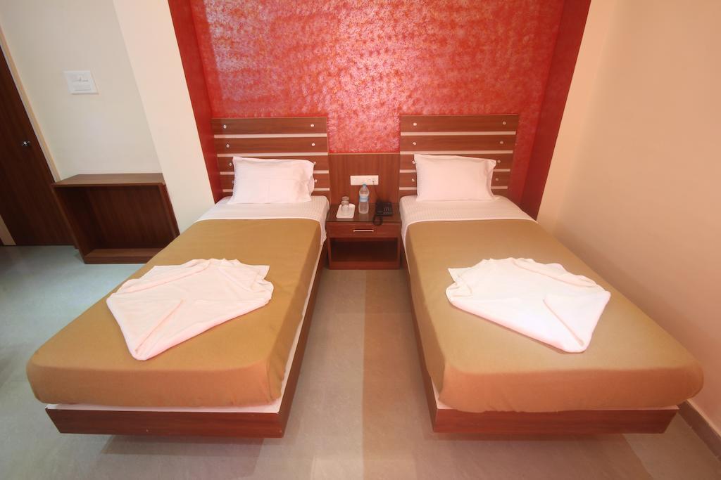 Hôtel Urmee à Bhubaneswar Extérieur photo